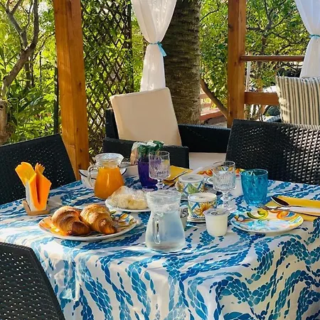 Alojamento de Acomodação e Pequeno-almoço Finestra Sul Mare *